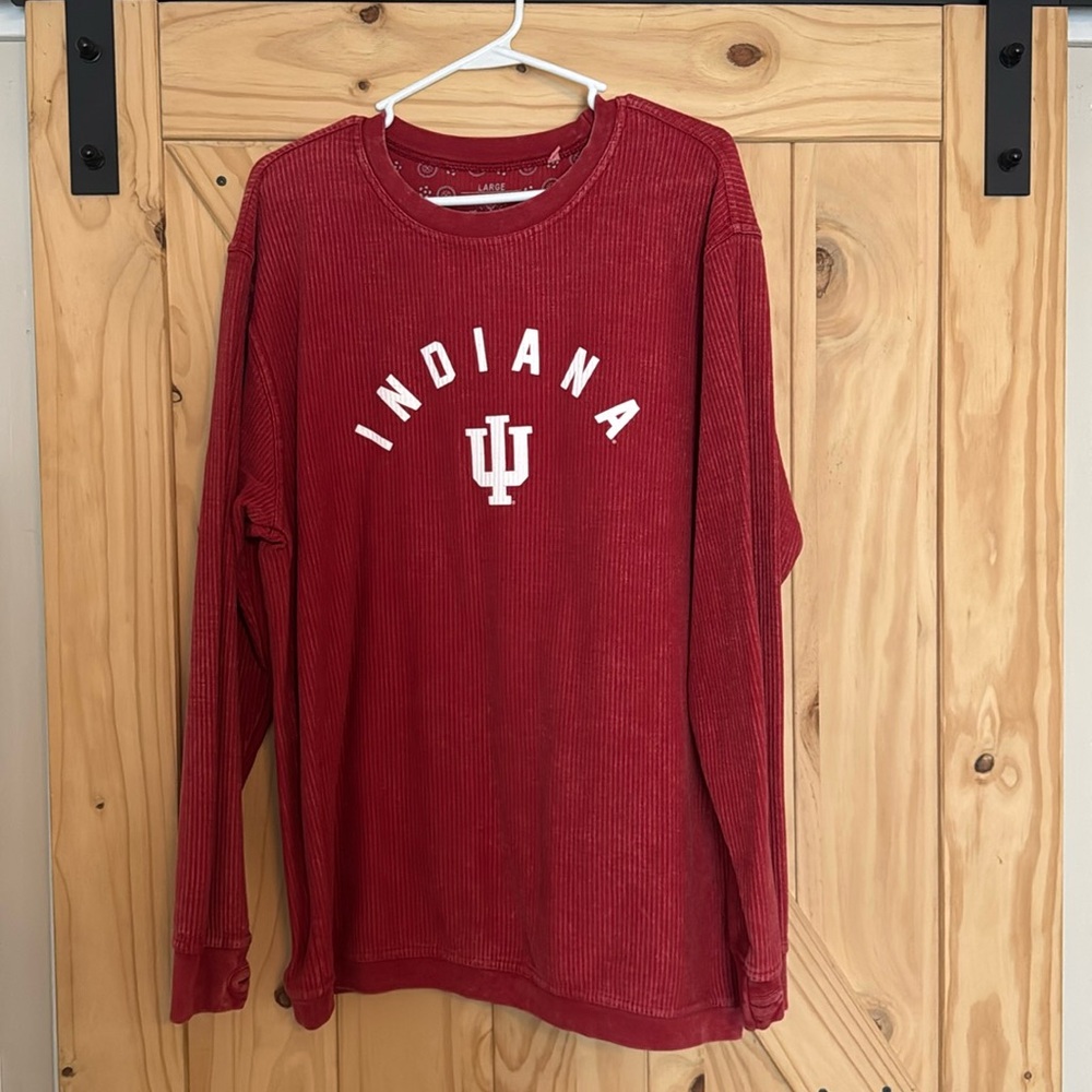 Red Indiana Crewneck. Size Large and red.